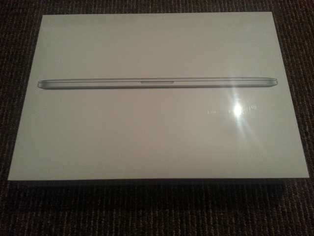 Macbook Pro Retina Display MC976D/A NEW